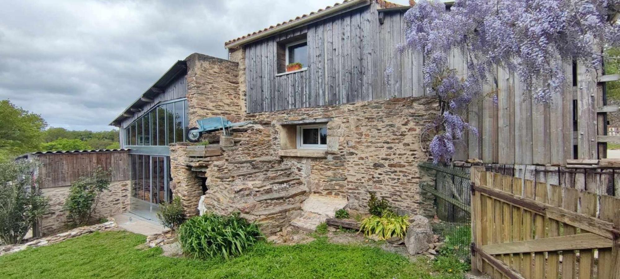 Aux Yourtes De La Fabrique Saint-Florent-des-Bois Exteriör bild